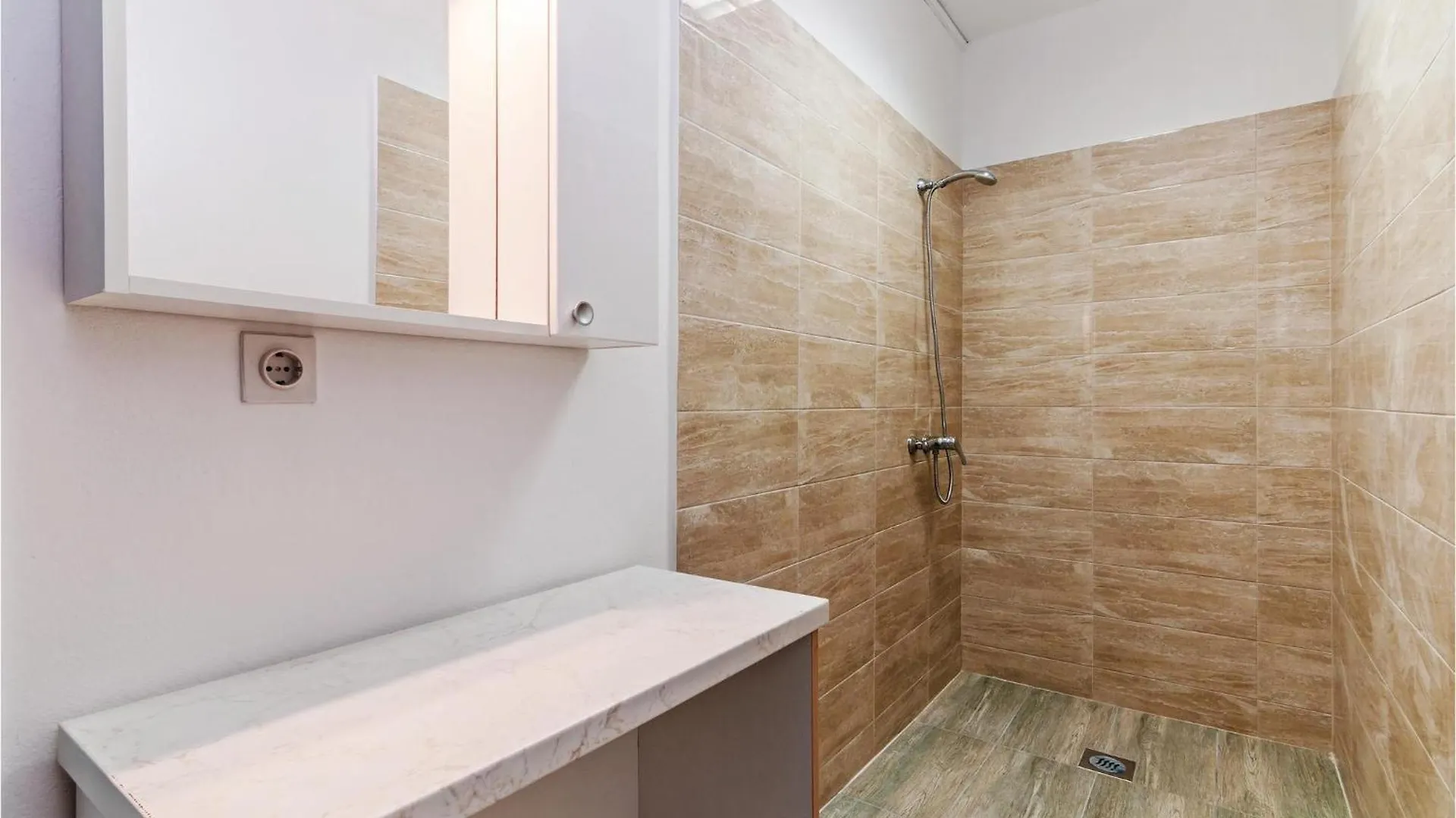 Holiday home 6 Bedroom Lovely Home In Sv, Filip I Jakov Gorica