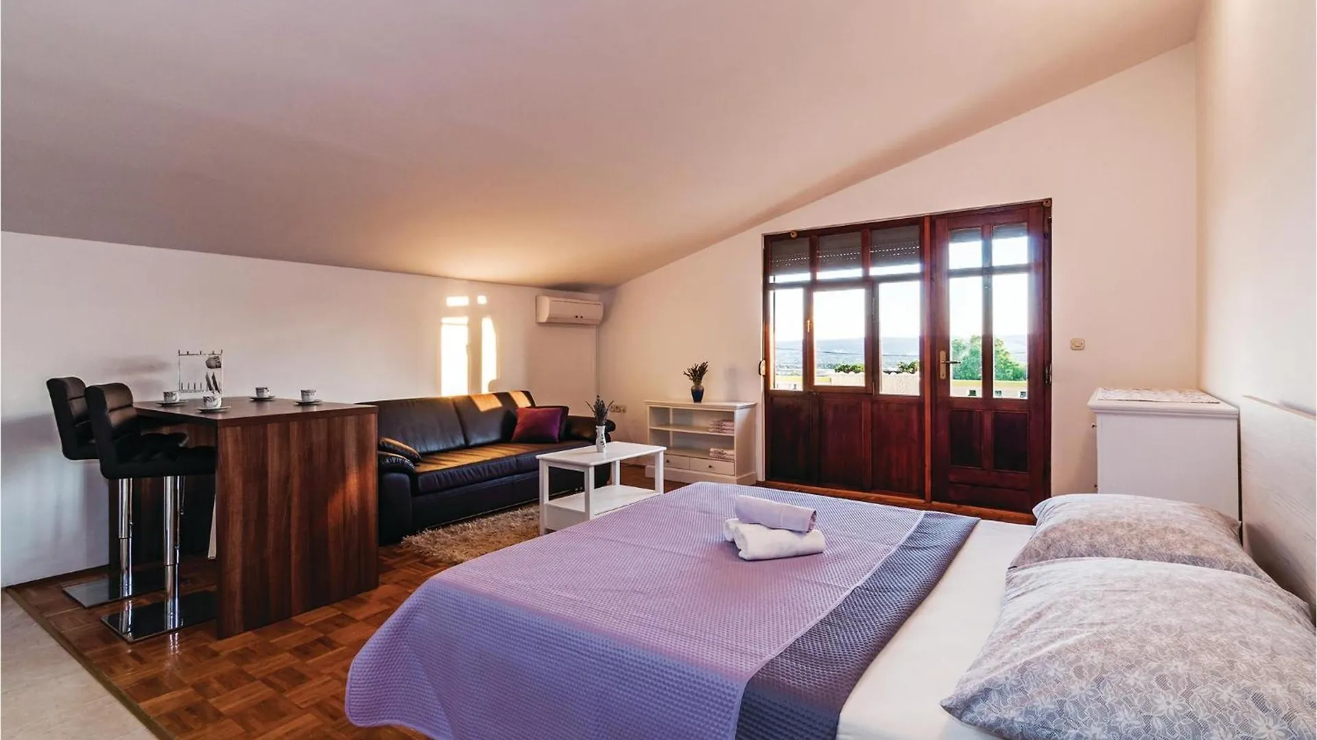 Holiday home 6 Bedroom Lovely Home In Sv, Filip I Jakov Gorica